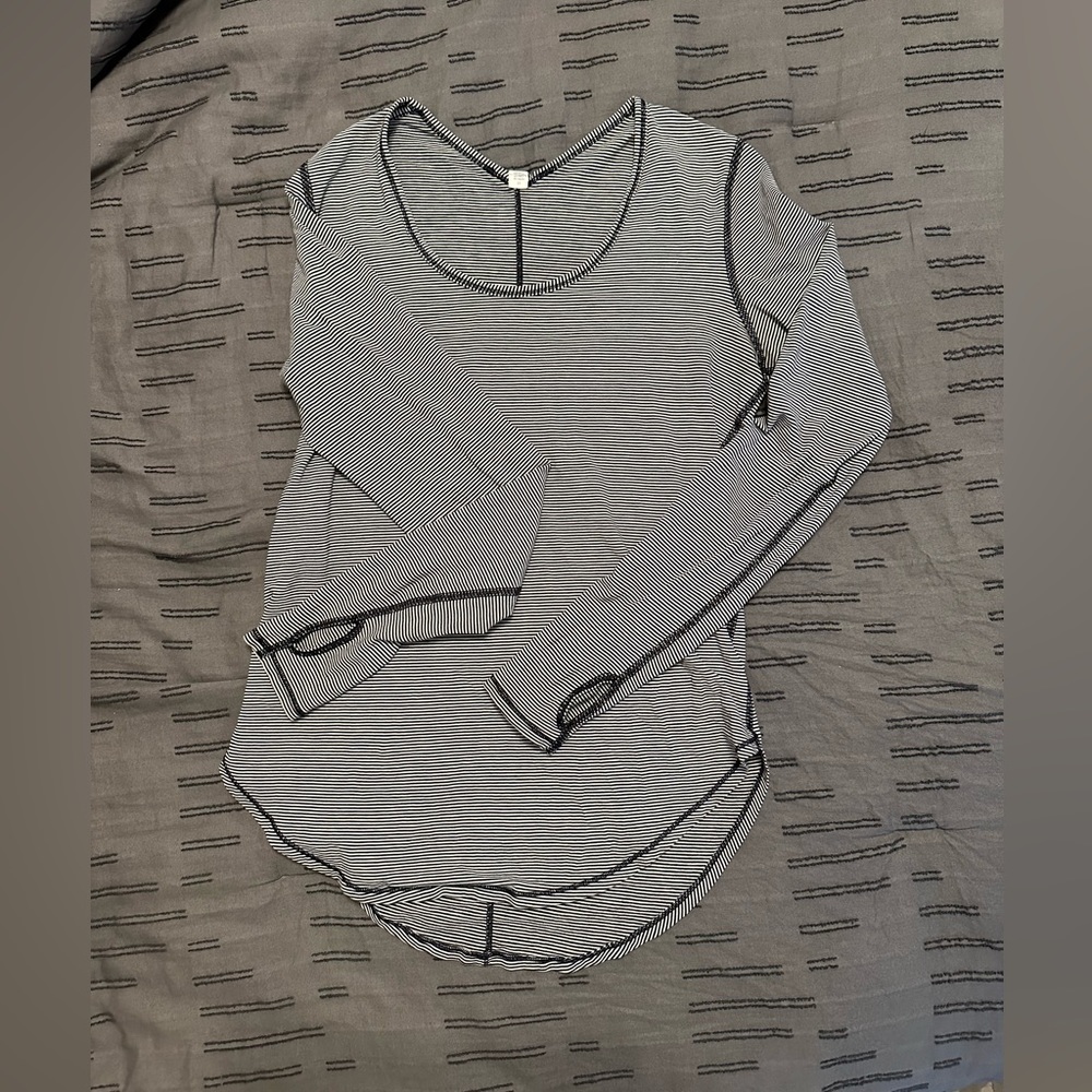 Lululemon long sleeve tee